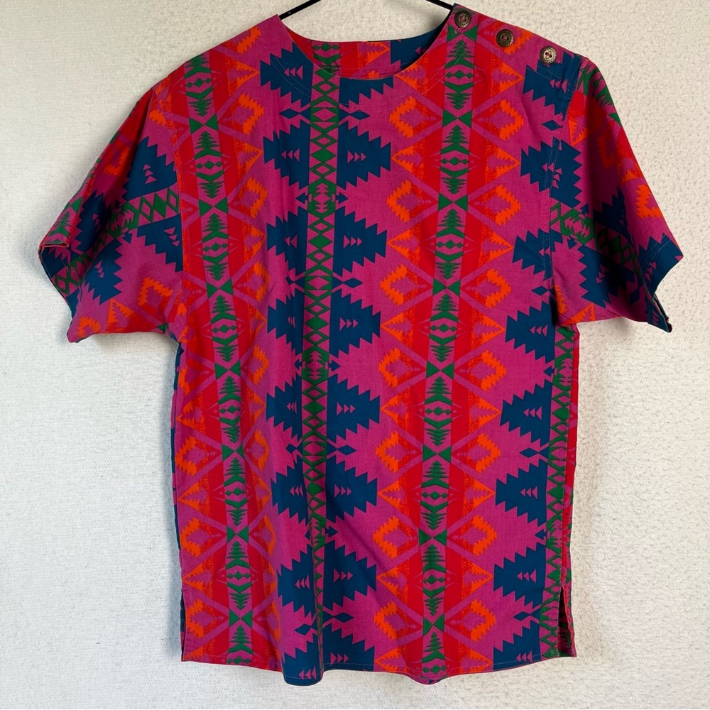 Vintage Wrangler shirt women M pink southwest Aztec top metal shoulder buttons